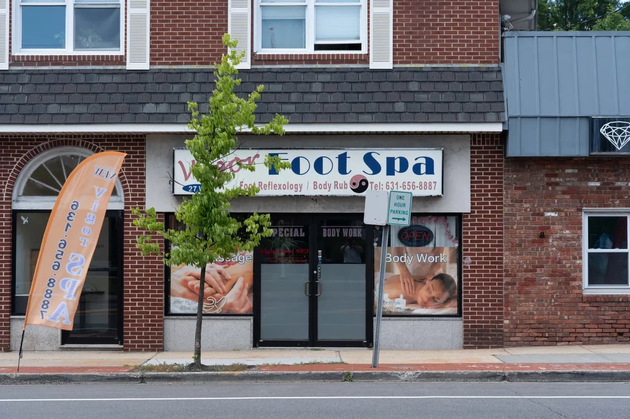 New Vigor Foot Spa storefront on West Main Street in Smithtown